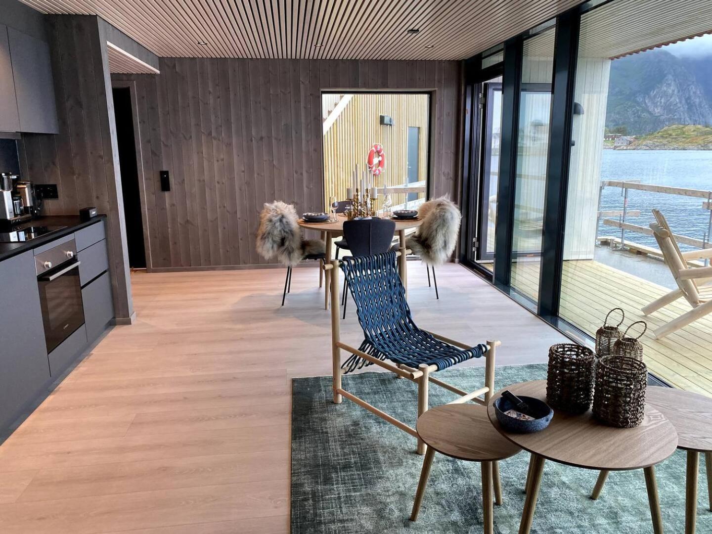 Waterfront Apartment With Panoramic Sea View Henningsvaer Exterior foto